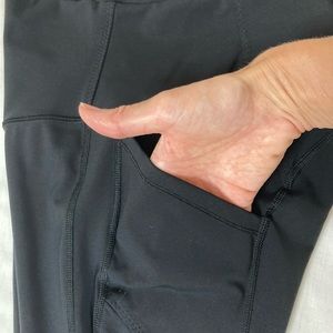 Women’s lululemon size 8 black leggings